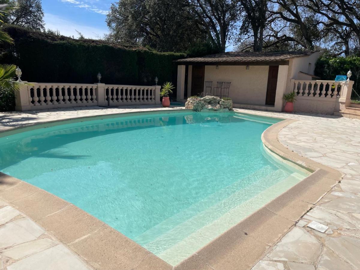 발로리스 Domaine Des Tuilieres Avec Piscine 빌라 외부 사진